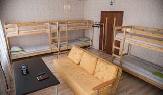 Хостел Достоевский Екатеринбург Место в номере на 10 мест для мужчин-4